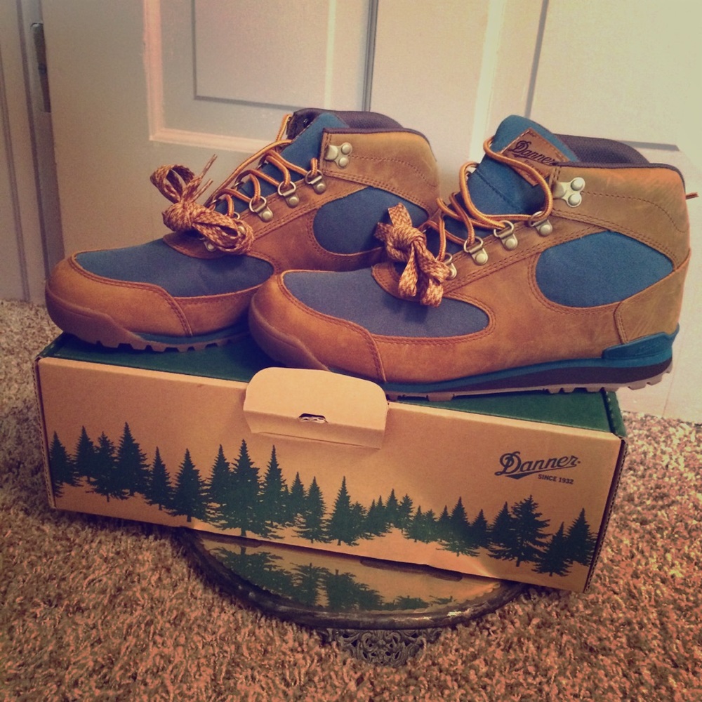 Men’s Danner Jag brown hiking boots 10 D